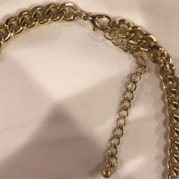 Gold statement piece - Picture 3 of 4